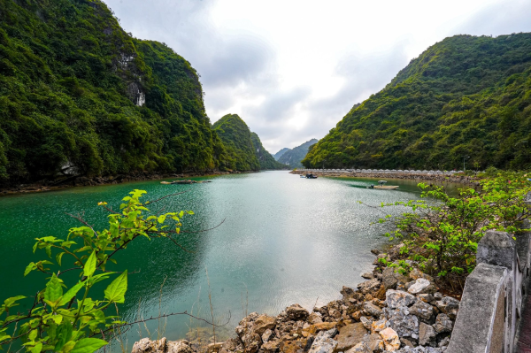 bo-bien-hoang-so-ben-thuyen-lang-chai