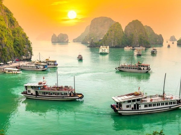 hon-trong-mai-bieu-tuong-tinh-yeu-giua-vinh-ha-long