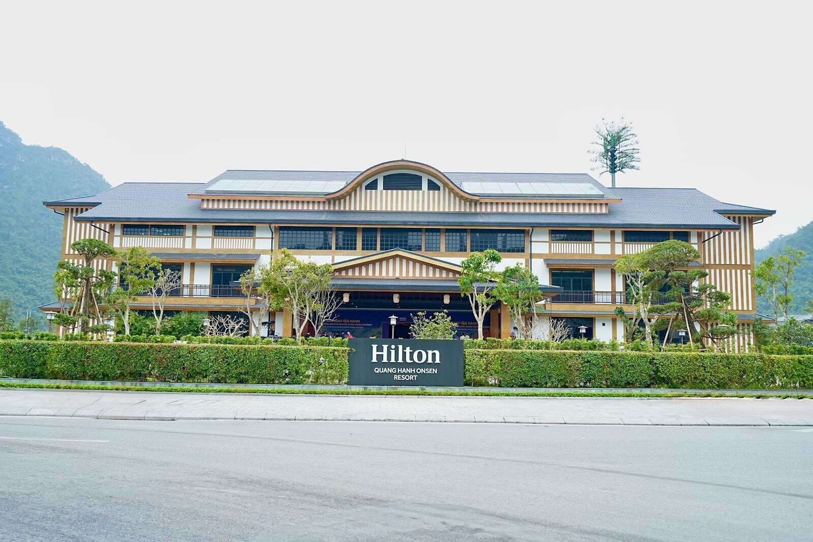 Hilton Quang Hanh Onsen Resort - Quảng Ninh