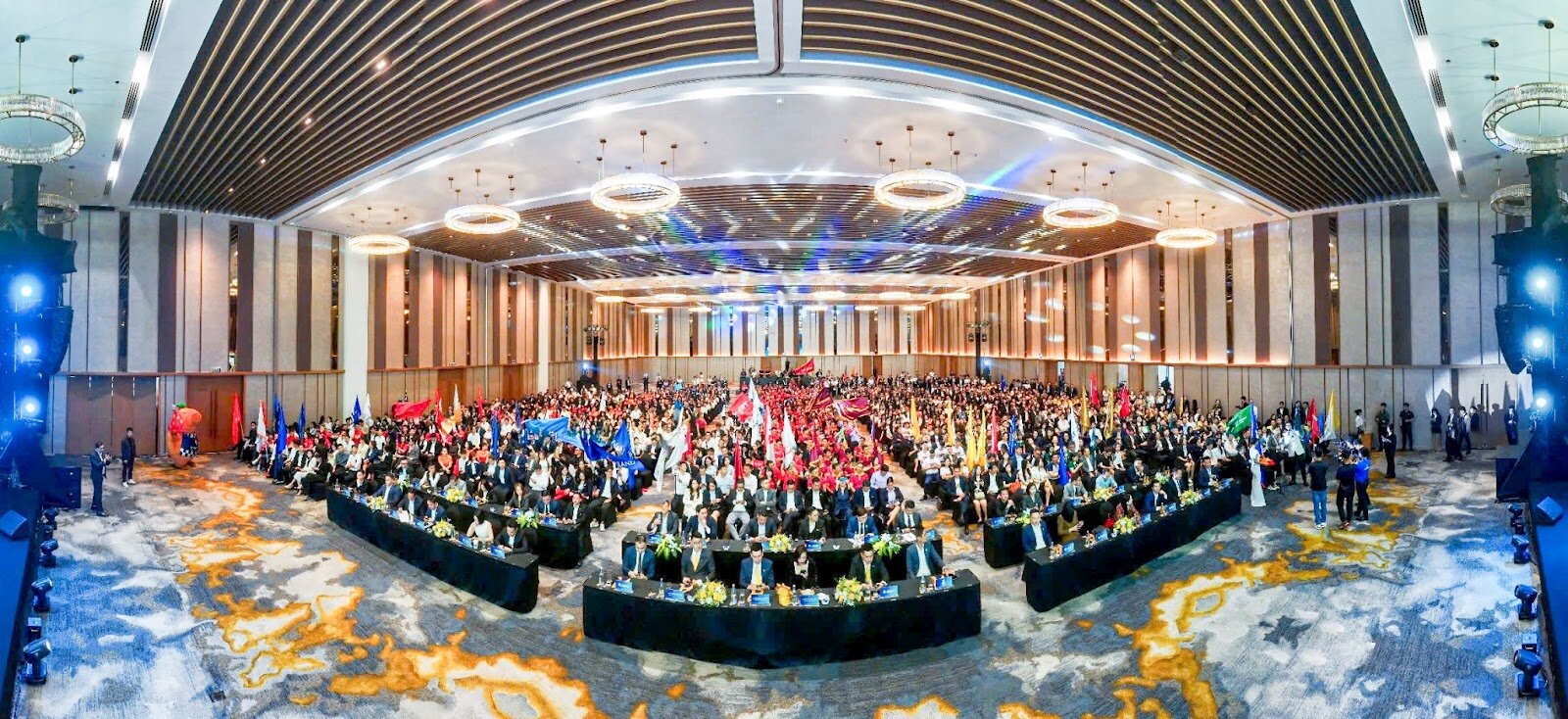 Bùng nổ Lễ ra quân các dự án Sun Property tại trung tâm Đà Nẵng cùng hơn 1.800 “chiến binh” kinh doanh