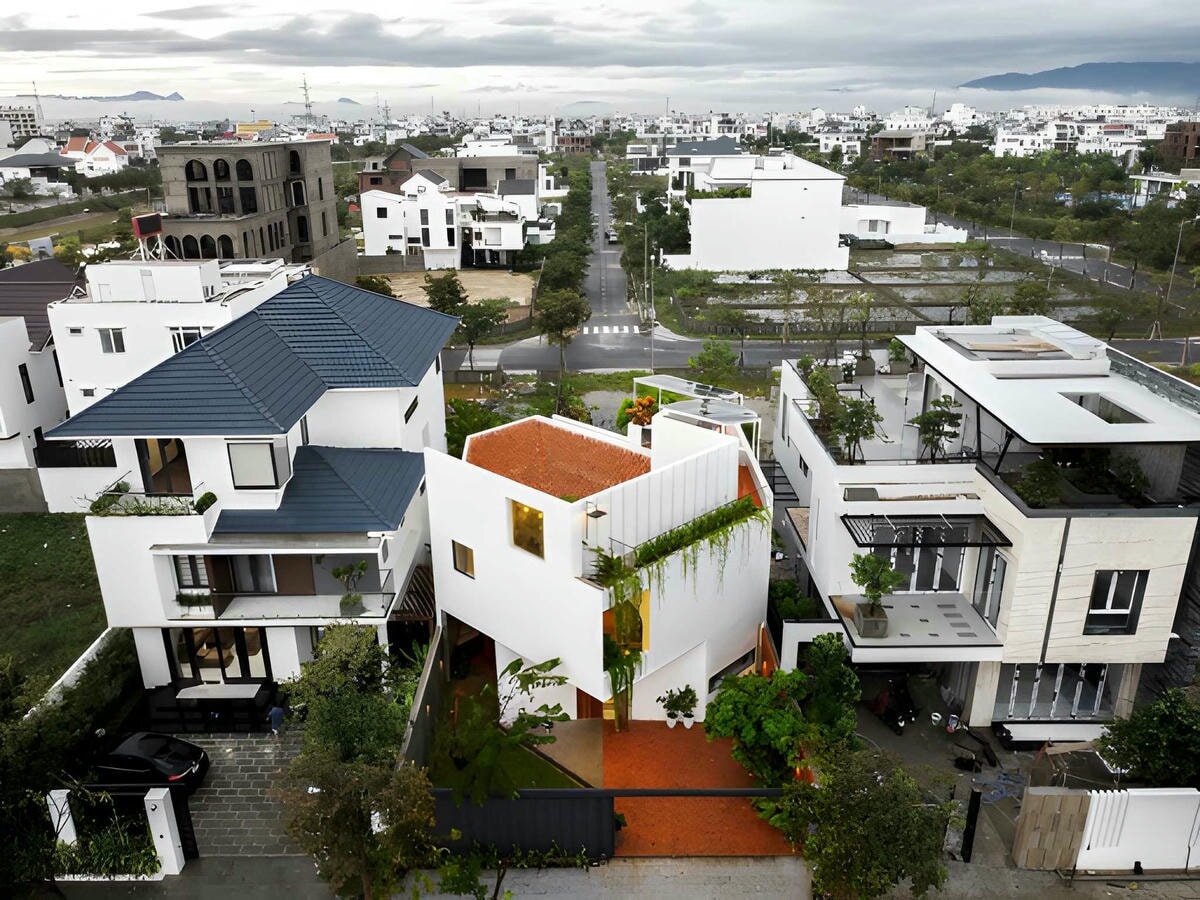 Nhà có đường đâm chéo vào nhà và cách hóa giải chi tiết