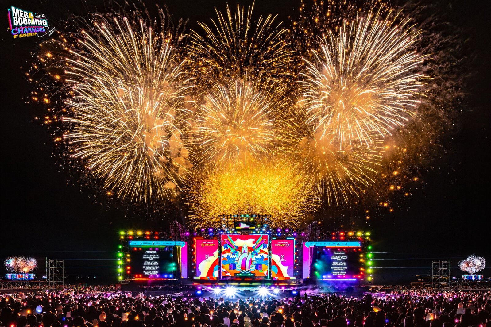 Hàng vạn khán giả "cháy" hết mình cùng dàn sao trong siêu đại nhạc hội Mega Booming - Charmora City tại Nha Trang
