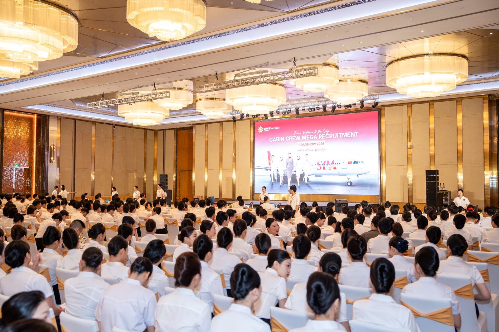 Sức nóng ngày hội tuyển dụng tiếp viên hàng không lớn nhất năm của Sun PhuQuoc Airways tại Hà Nội