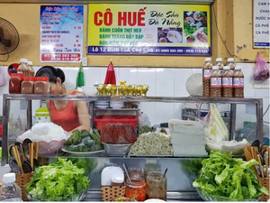 Bánh tráng cuốn thịt heo Cô Huế Chợ Cồn