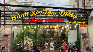 Bánh tráng thịt heo Năm Hiền