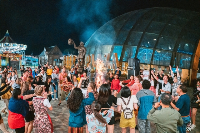 Vì sao ngày càng nhiều du khách chọn chơi Ba Na Hills vào chiều tối?